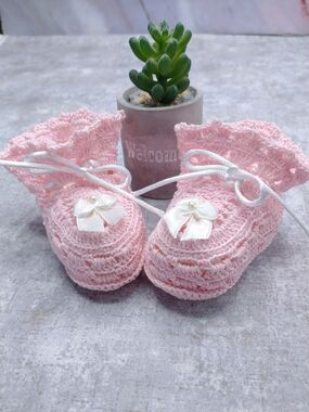 New Hand Crocheted Pink Crochet Baby Booties with Bow